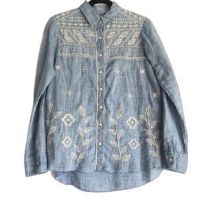 Johnny Was 3J Workshop Blue Buttondown Top with Cream Floral Embroidery